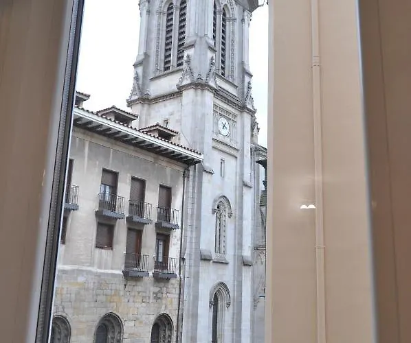 Mirador Catedral De Santiago Pansiyon Bilbao